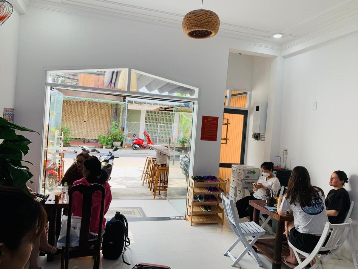 Dom Hostel And Bar هوي ان المظهر الخارجي الصورة