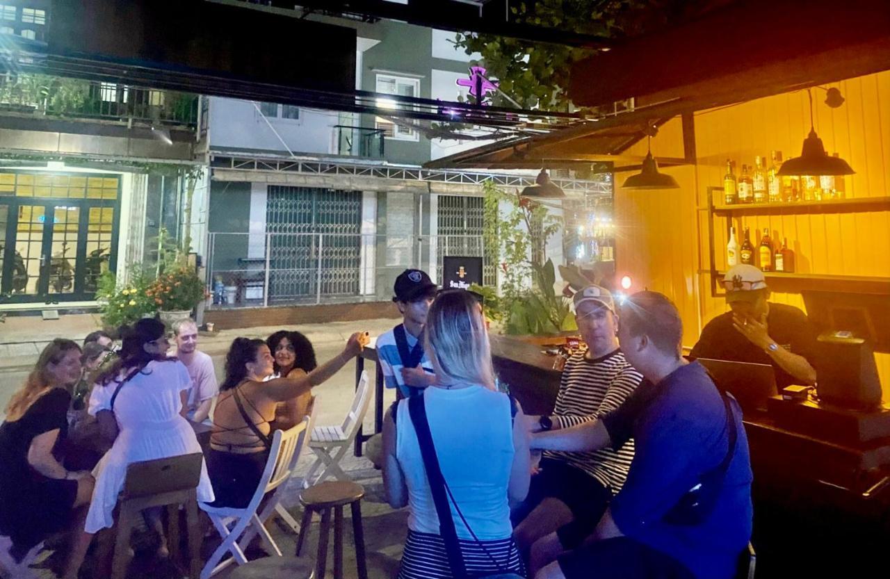 Dom Hostel And Bar هوي ان المظهر الخارجي الصورة