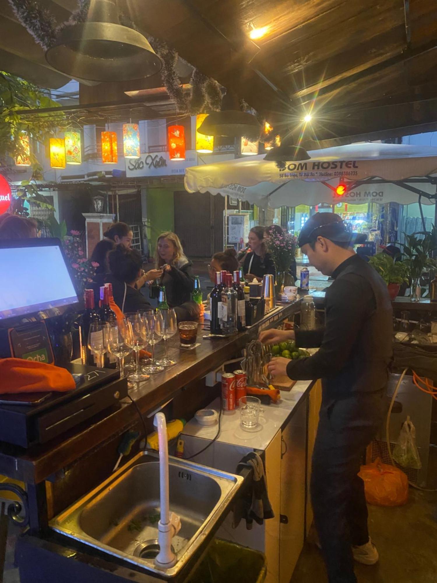 Dom Hostel And Bar هوي ان المظهر الخارجي الصورة