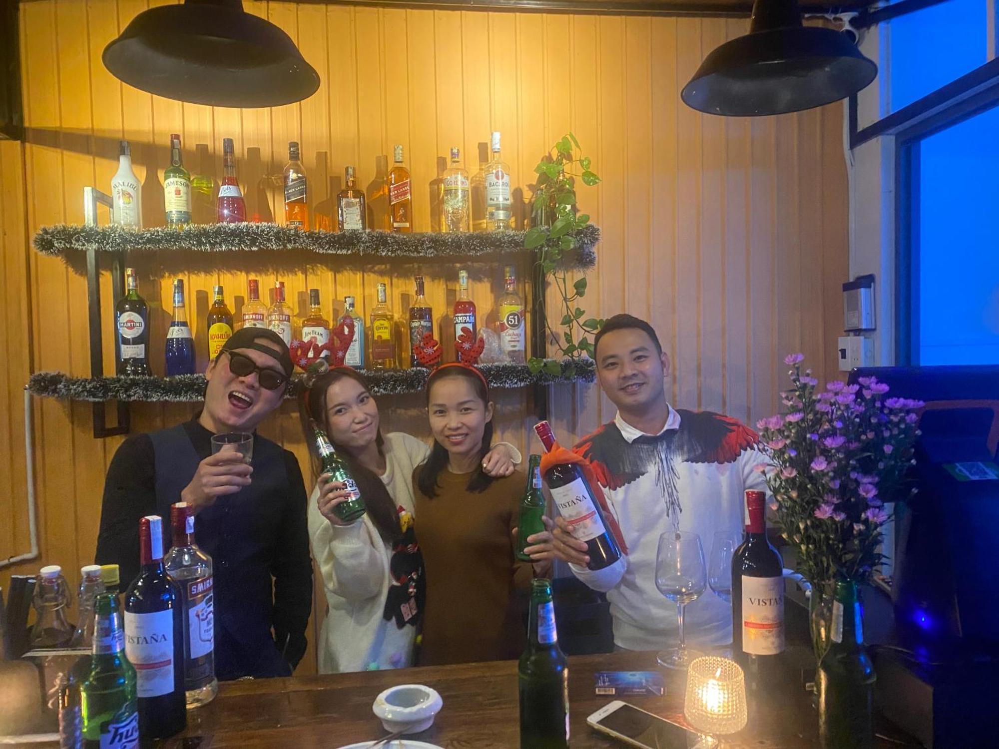 Dom Hostel And Bar هوي ان المظهر الخارجي الصورة